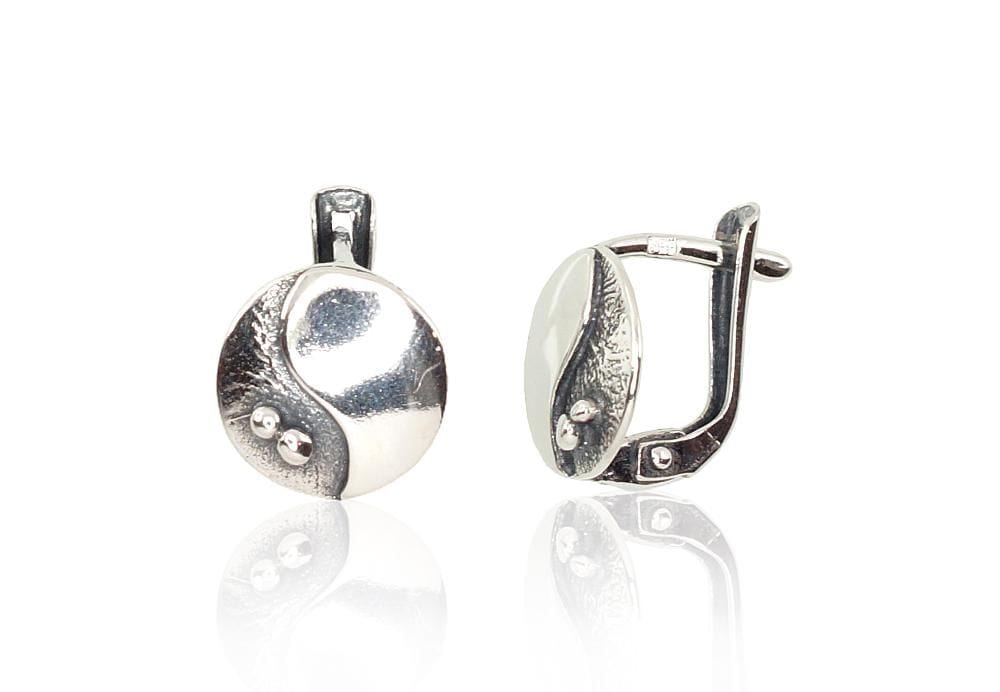 'Inglise' sulguriga hõbekõrverõngad #2202107(POx-Bk), Hõbe 925°, oksüüd (kate) - Premiumkellad