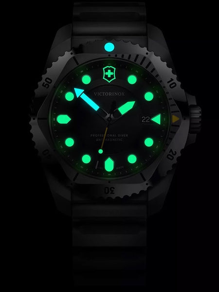 Meeste käekell Victorinox Dive Pro 241990 - Premiumkellad