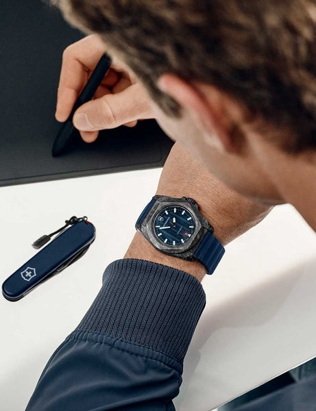 Meeste käekell Victorinox I.N.O.X. Carbon Automatic 242022.1 - Premiumkellad