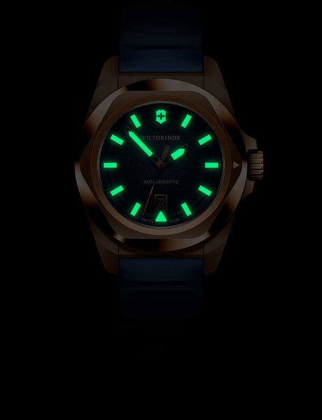 Naiste käekell Victorinox I.N.O.X. Small 242035 - Premiumkellad